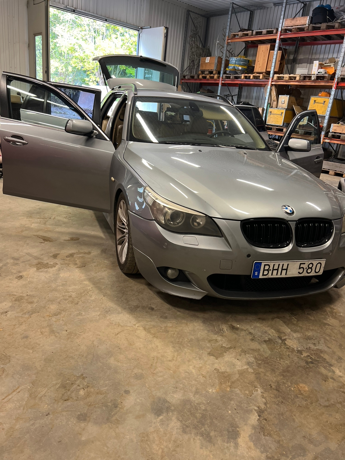 BMW 530 d Touring Automatisk 2004, bild 2/7