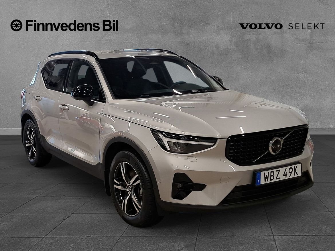Volvo XC40 B3 FWD Bensin Plus Dark 2025, bild 2/10
