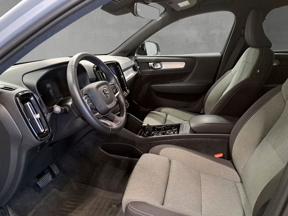 Volvo XC40 B3 FWD Bensin Plus Dark 2025, bild 5/10