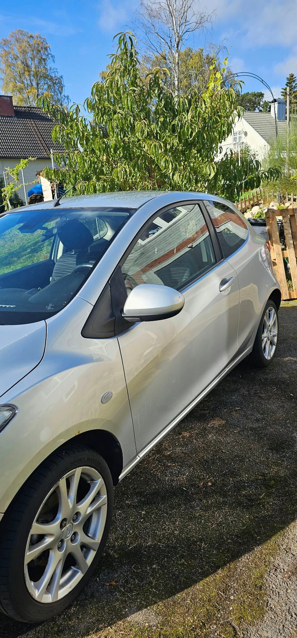 Mazda 2 3-dörrar 1.3 MZR Manuell 2008, bild 2/7