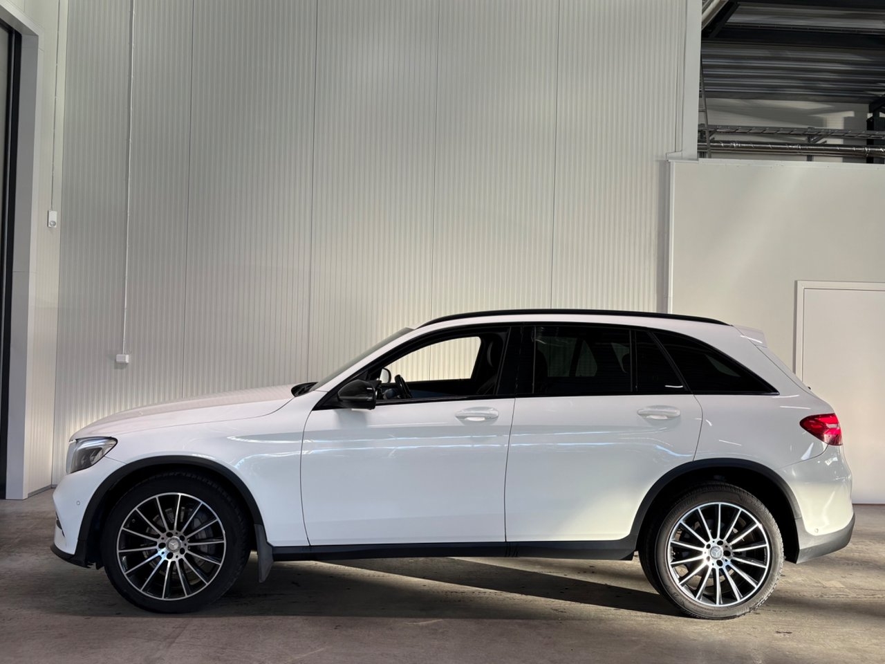 Mercedes-Benz GLC 2016, bild 5/10