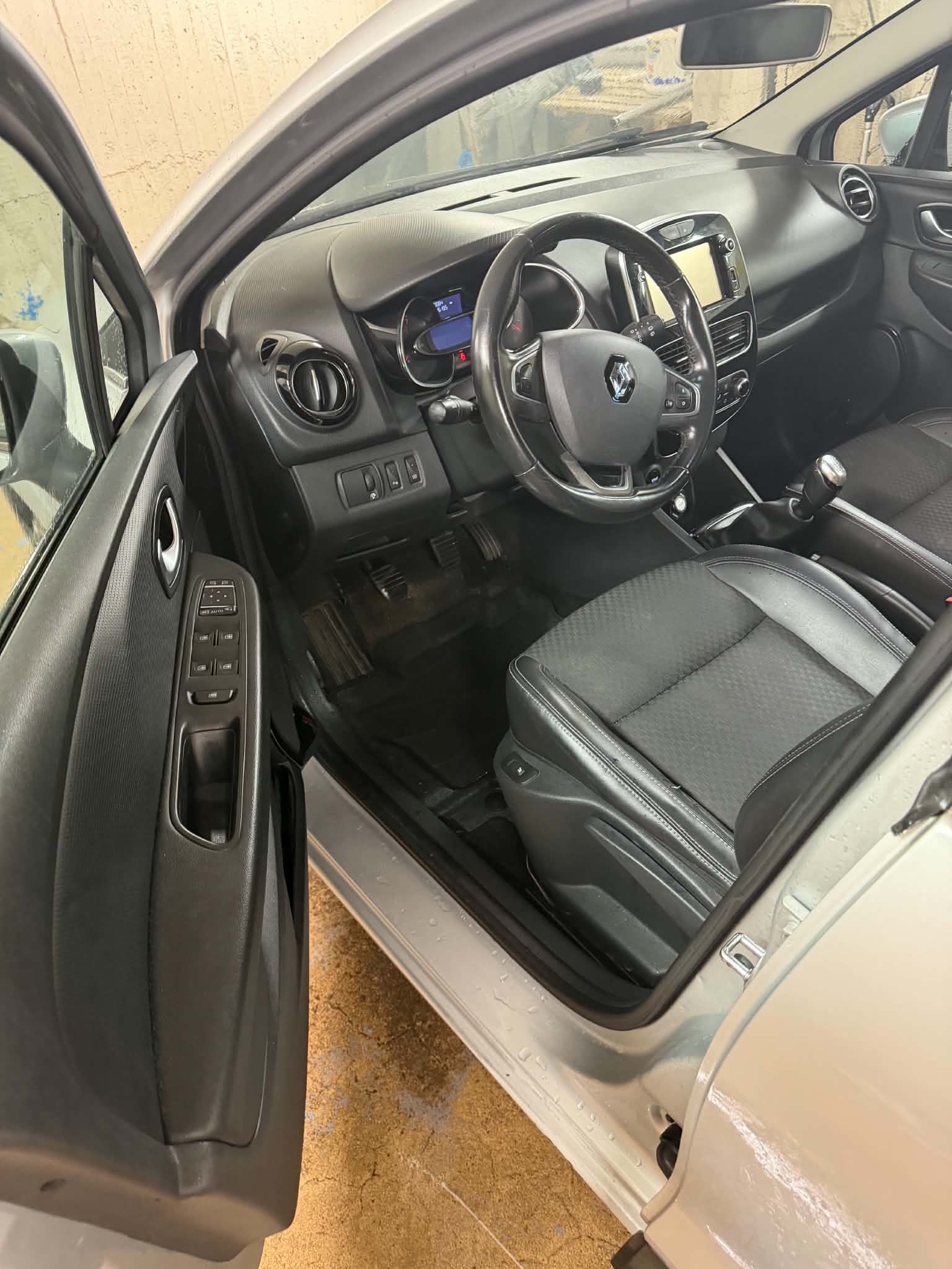 Renault Clio 0.9 TCe Manuell 2017, bild 3/5