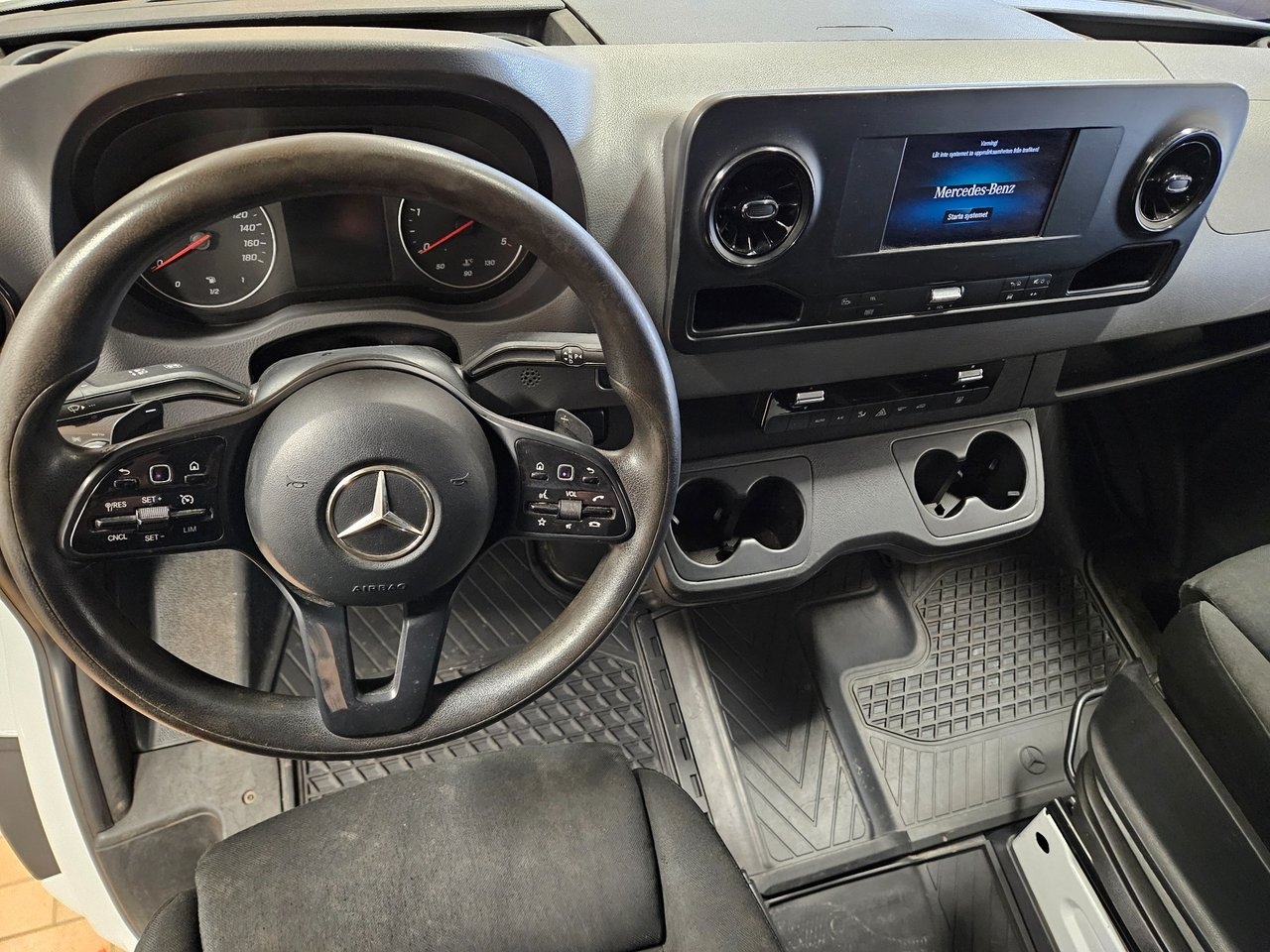 Mercedes-Benz Sprinter 2020, bild 7/9