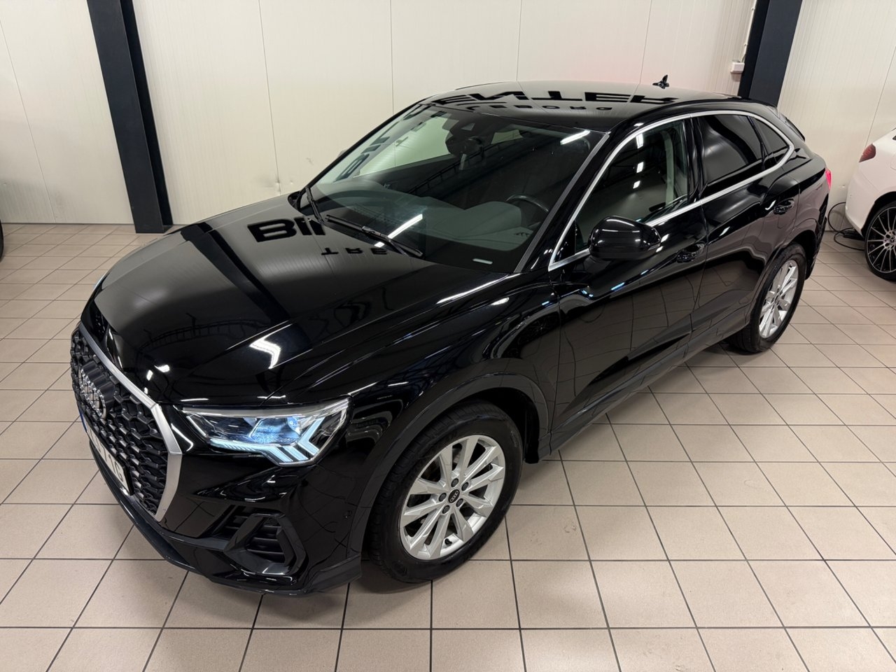Audi Q3 2021, bild 2/10