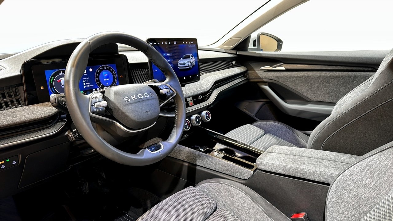 Skoda Superb 2025, bild 7/10