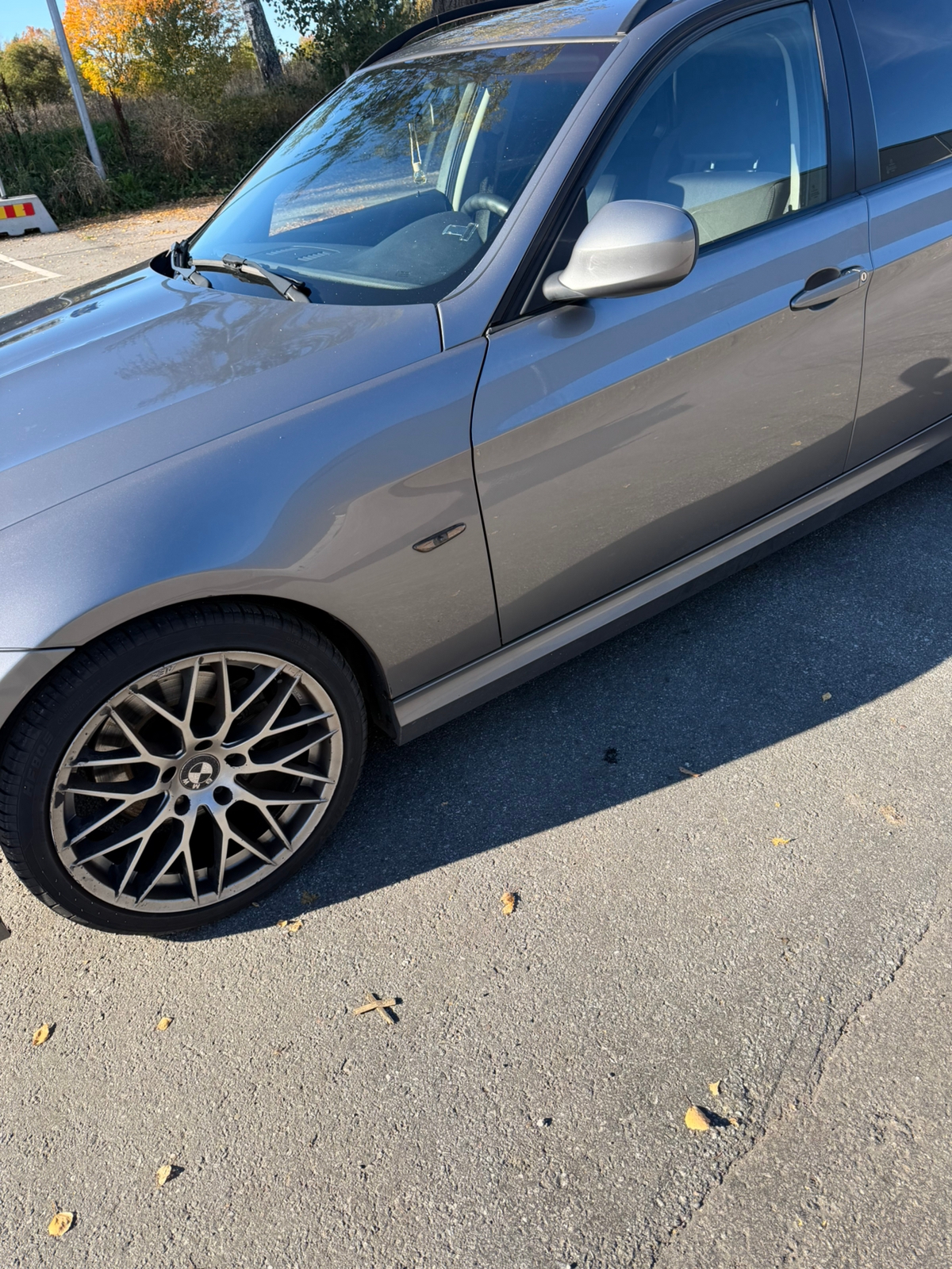 BMW 320 d Touring Manuell 2010, bild 2/10