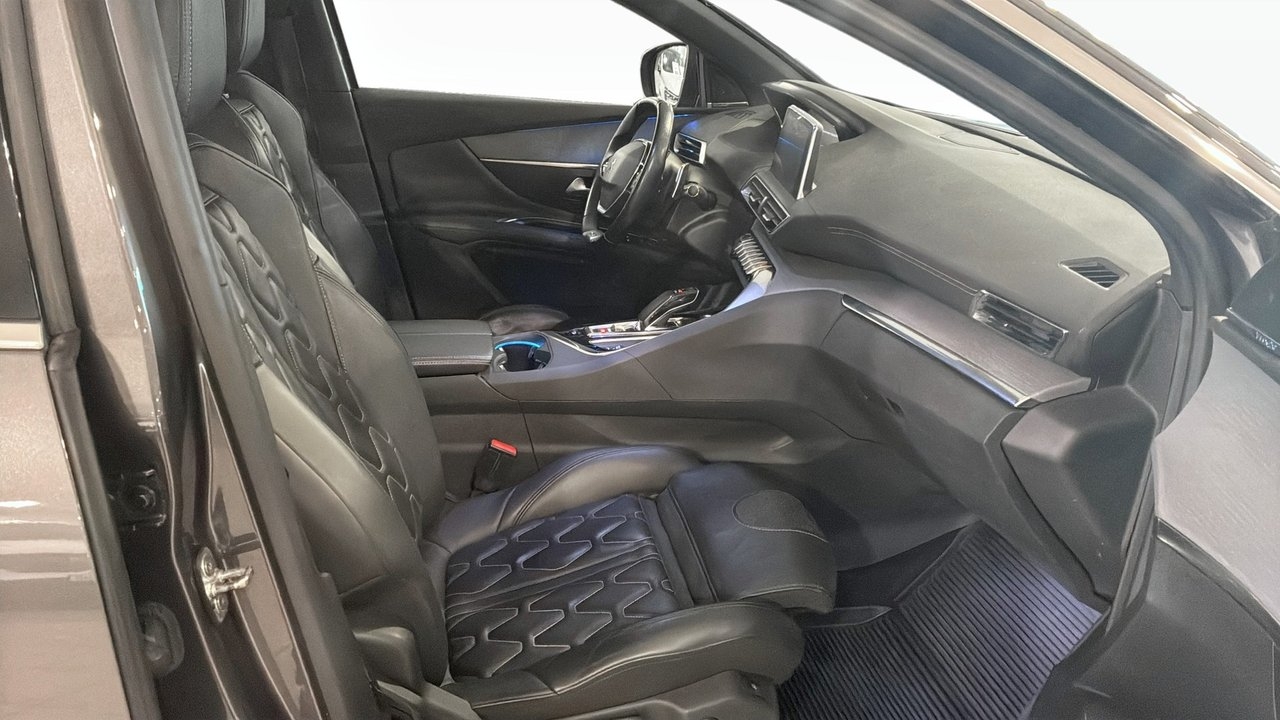 Peugeot 3008 GT HYBRID4 EAT, 300hk 2020, bild 3/10
