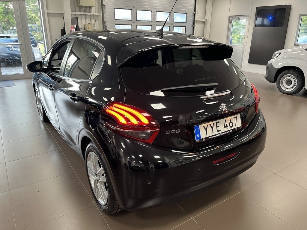 Peugeot 208 5-dörrar 1.2 PureTech 2017, bild 2/10