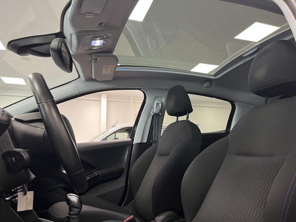 Peugeot 208 5-dörrar 1.2 PureTech 2017, bild 7/10