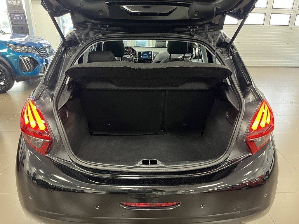 Peugeot 208 5-dörrar 1.2 PureTech 2017, bild 5/10