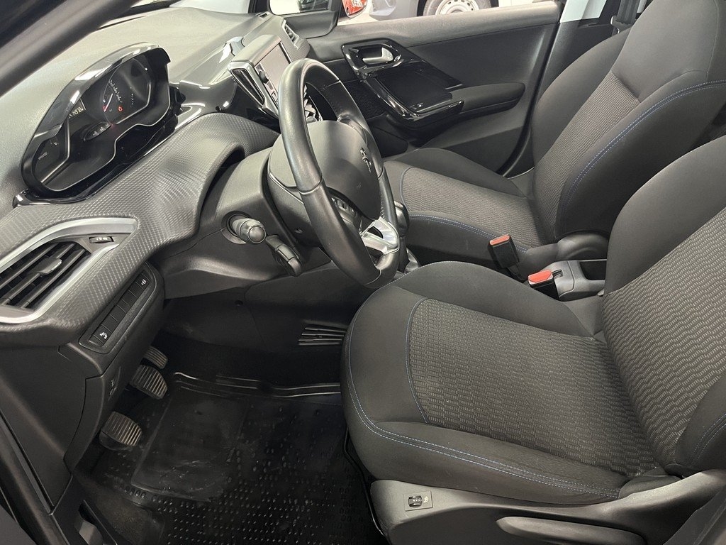Peugeot 208 5-dörrar 1.2 PureTech 2017, bild 6/10