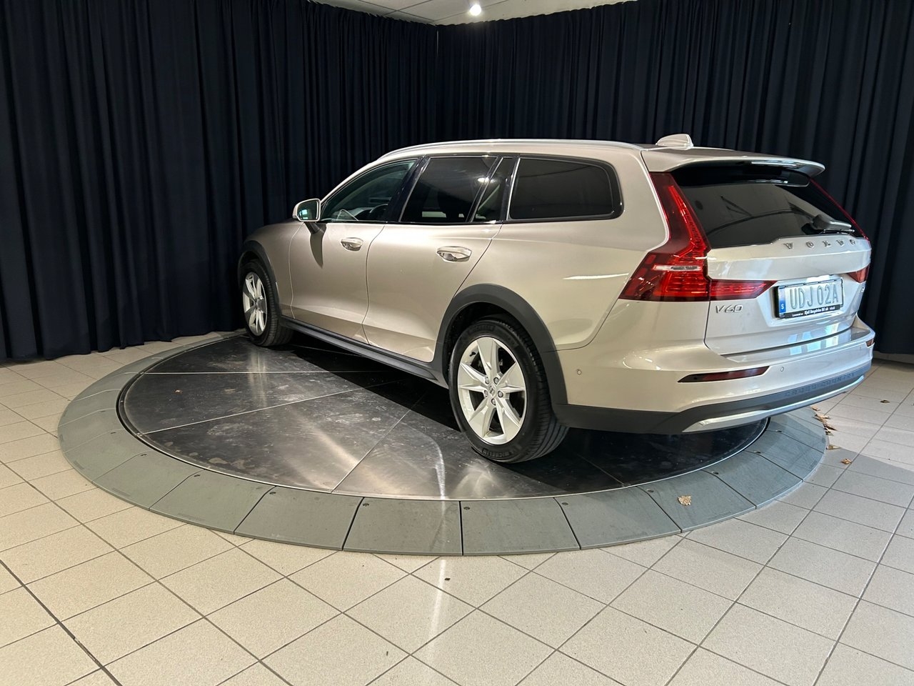 Volvo V60 Cross Country 2024, bild 5/10