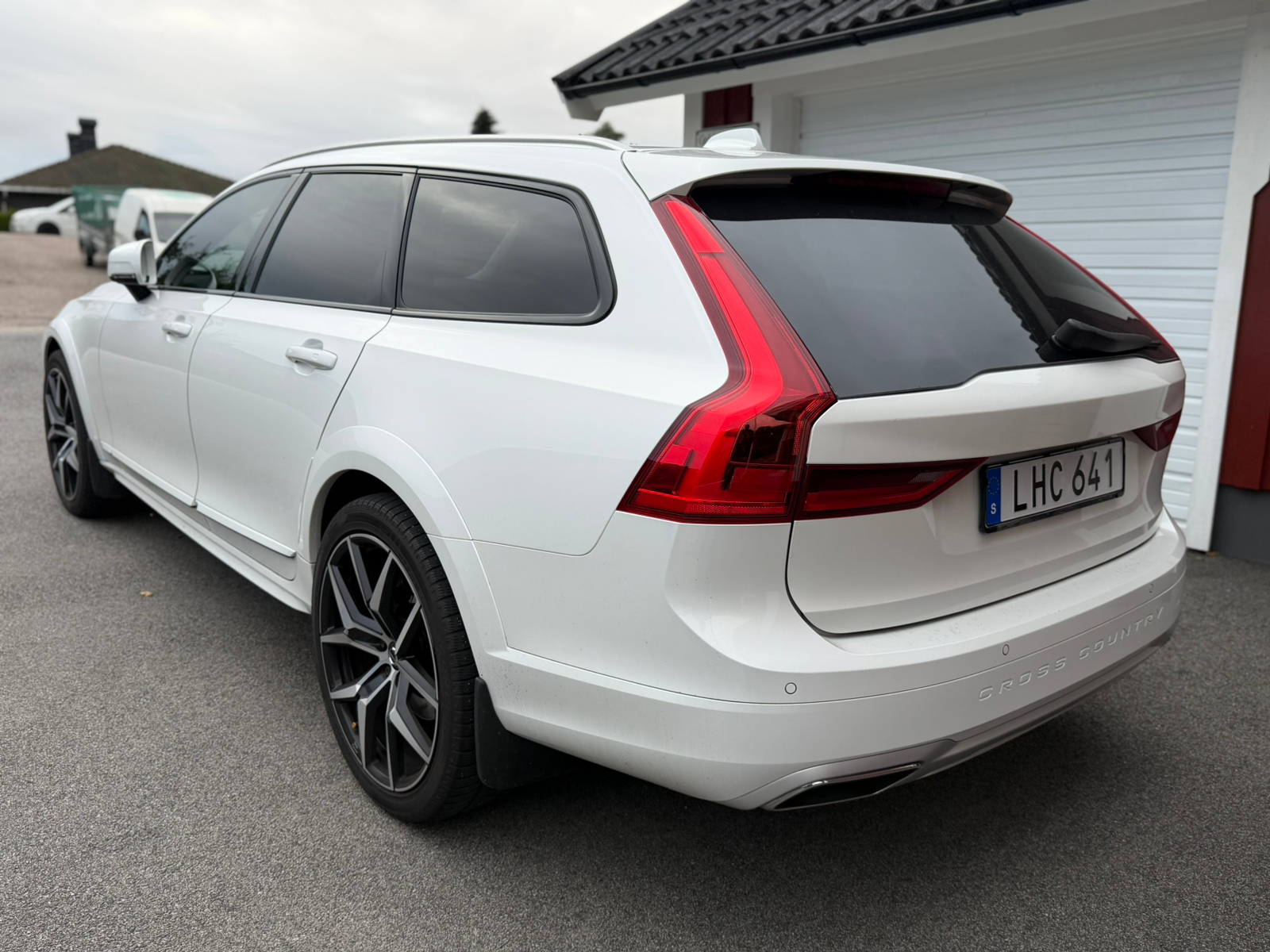 Volvo V90 Cross Country 2018, bild 3/10