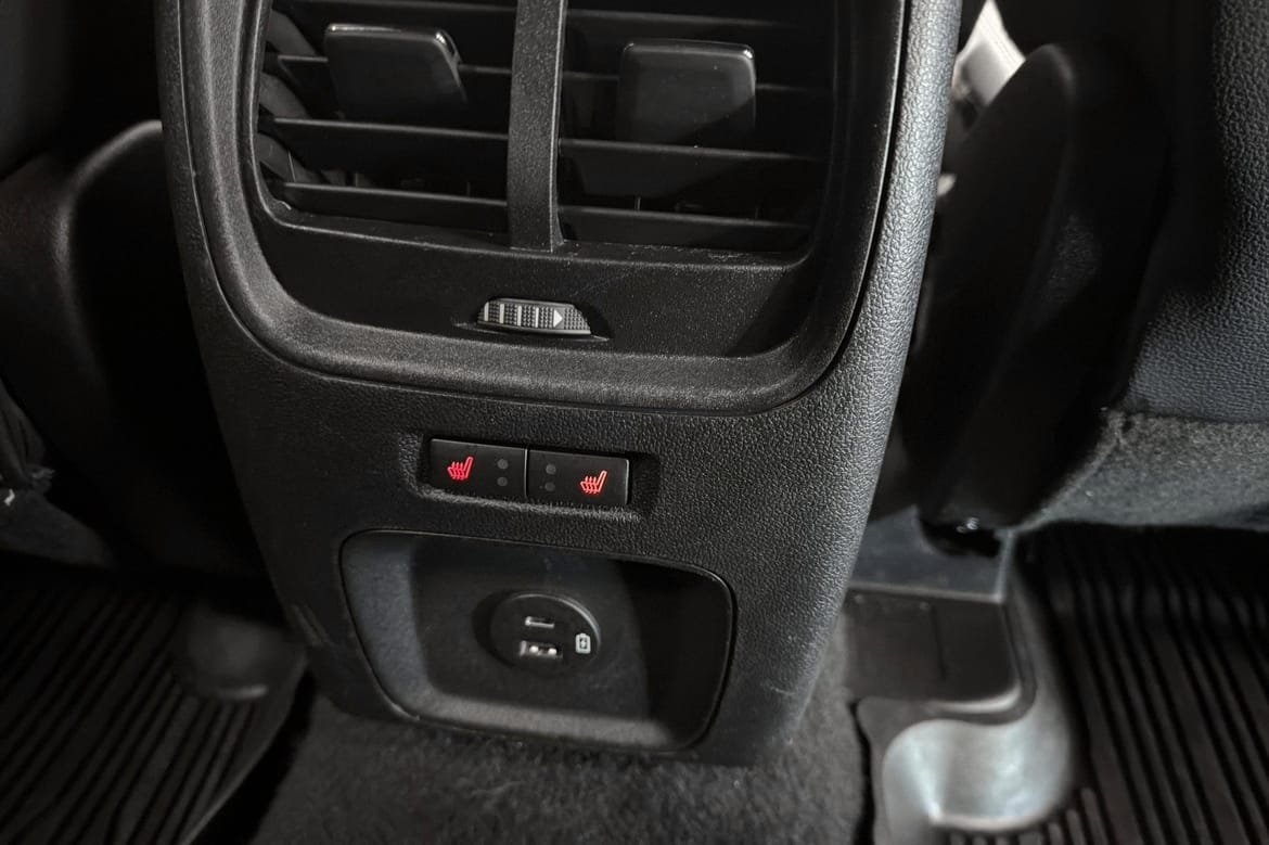 Ford Kuga Plug-In Hybrid ST-Line X 2022, bild 6/10