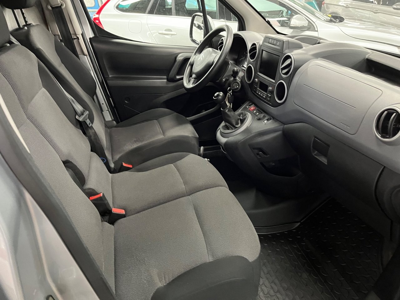 Citroen Berlingo 1,6HDI 99HK 2017, bild 7/7
