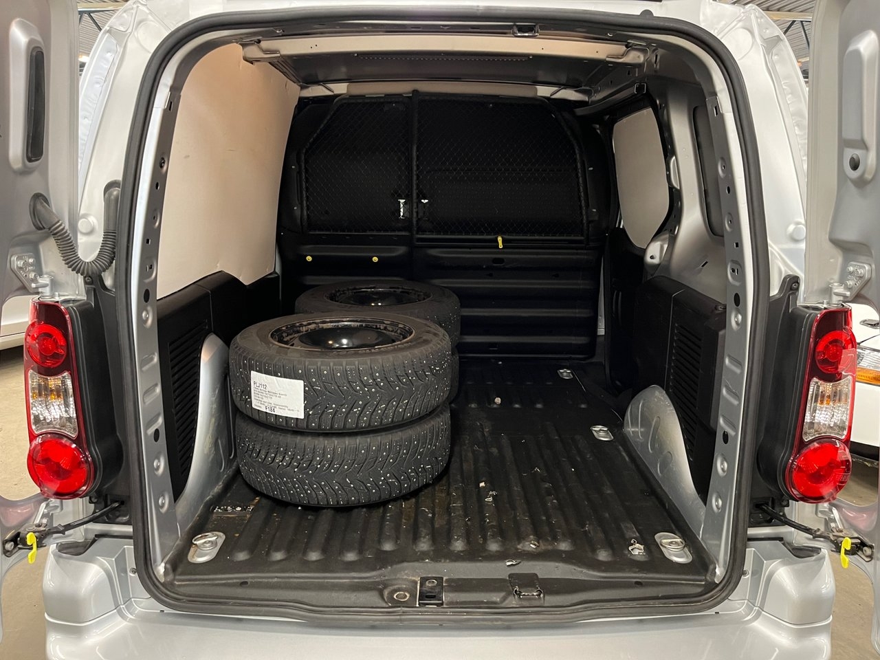 Citroen Berlingo 1,6HDI 99HK 2017, bild 5/7