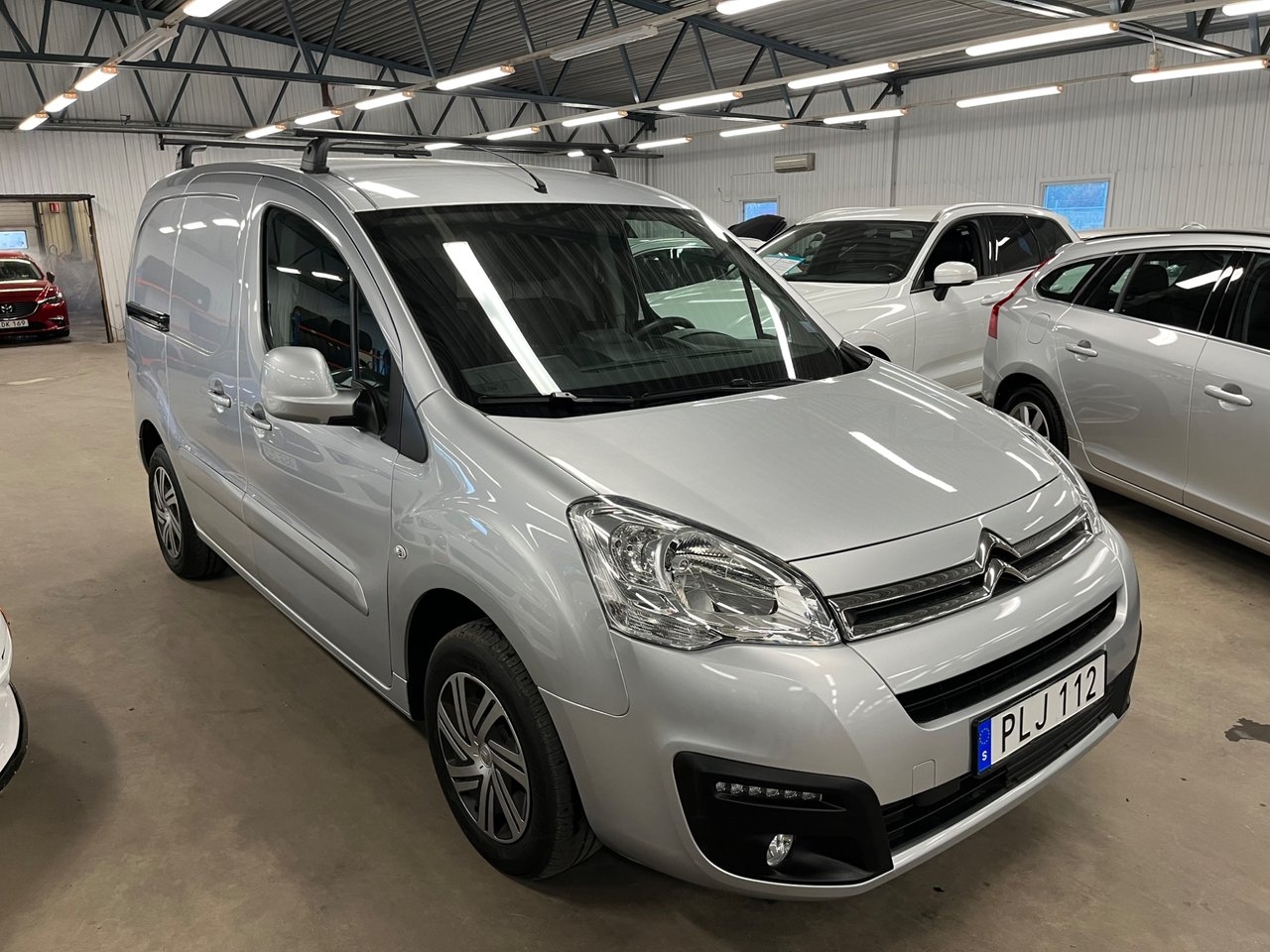 Citroen Berlingo 1,6HDI 99HK 2017, bild 2/7