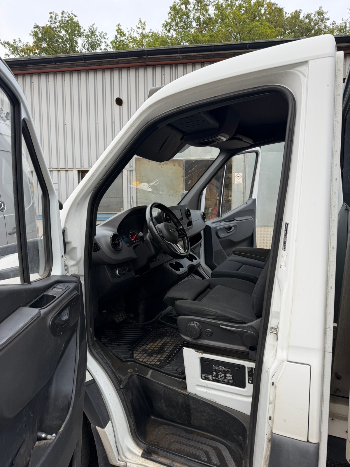 Mercedes-Benz Sprinter 2021, bild 2/3