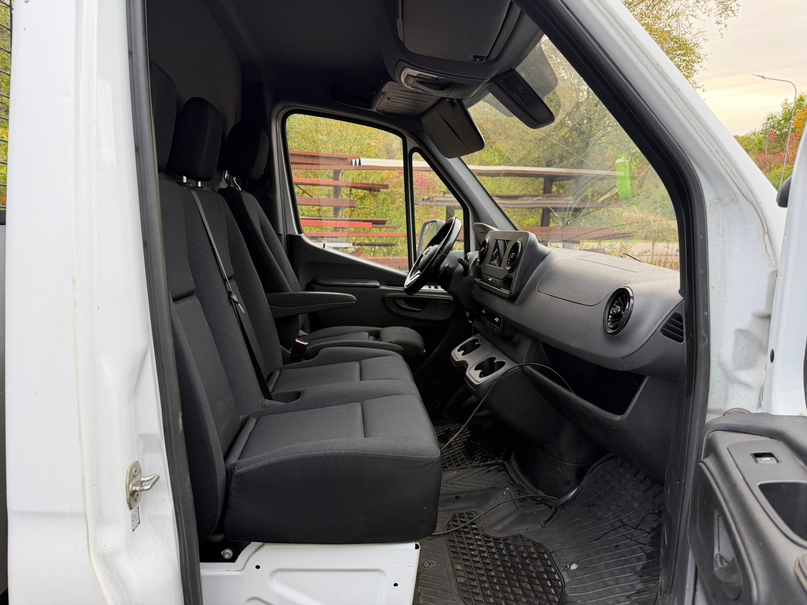 Mercedes-Benz Sprinter 2021, bild 3/3