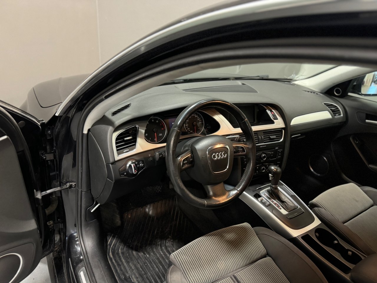 Audi A4 1.8 TFSI 2009, bild 6/9