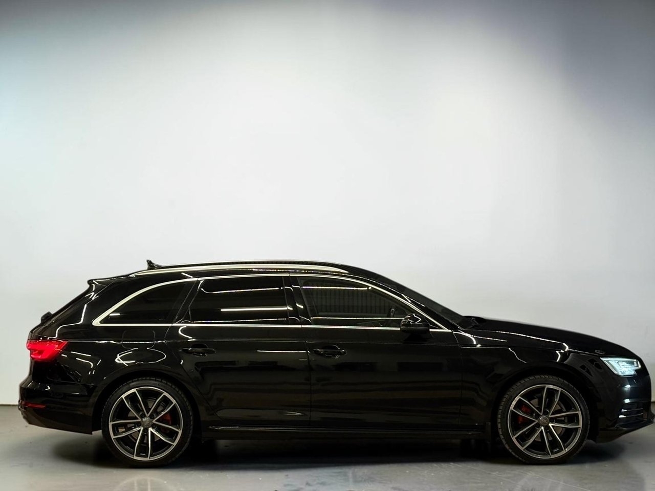 Audi A4 2.0 TDI 2017, bild 4/10