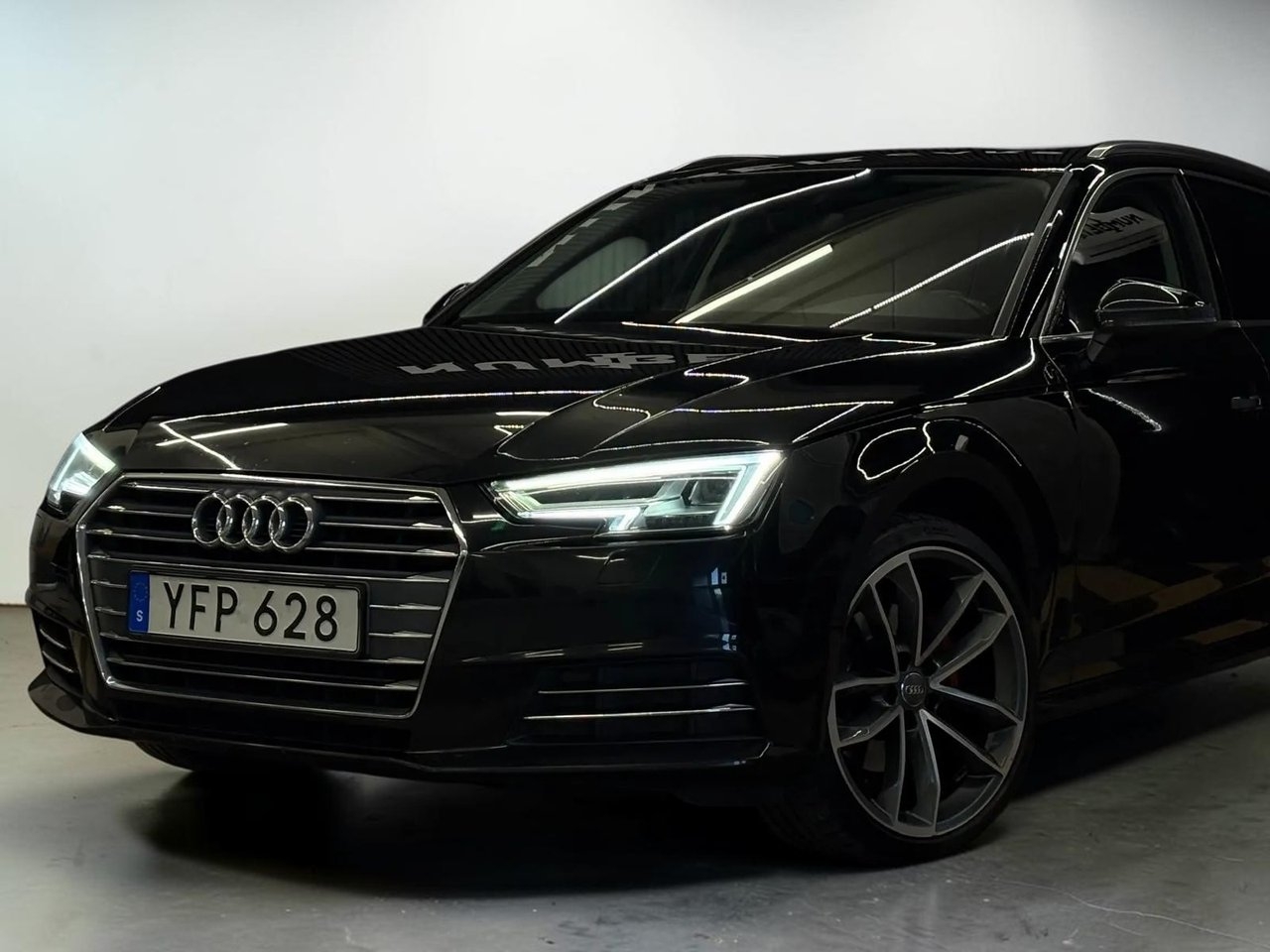 Audi A4 2.0 TDI 2017, bild 2/10