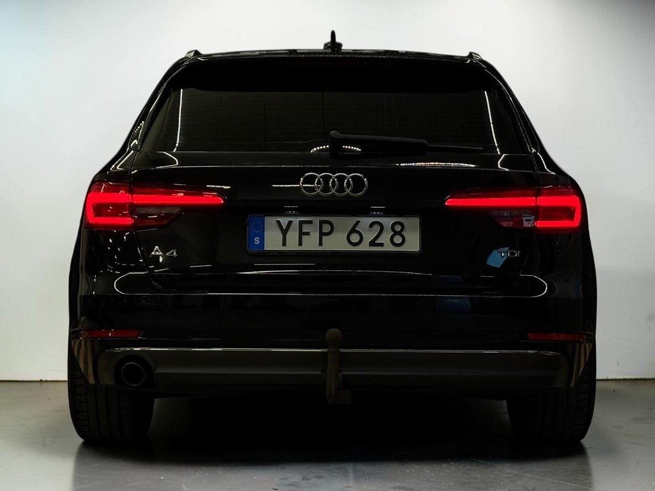 Audi A4 2.0 TDI 2017, bild 6/10