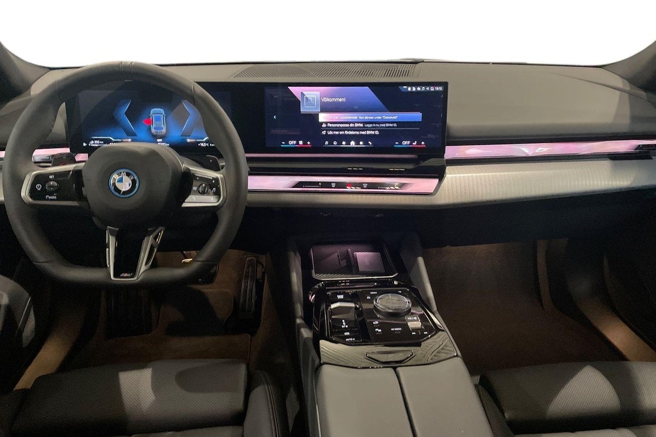 BMW 530 e xDrive Touring 2026, bild 7/10