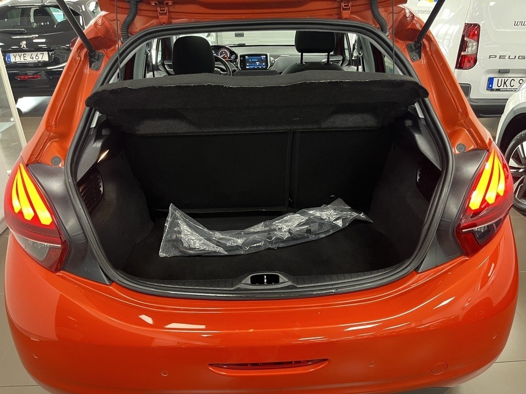 Peugeot 208 5-dörrar 1.2 PureTech 2017, bild 5/10