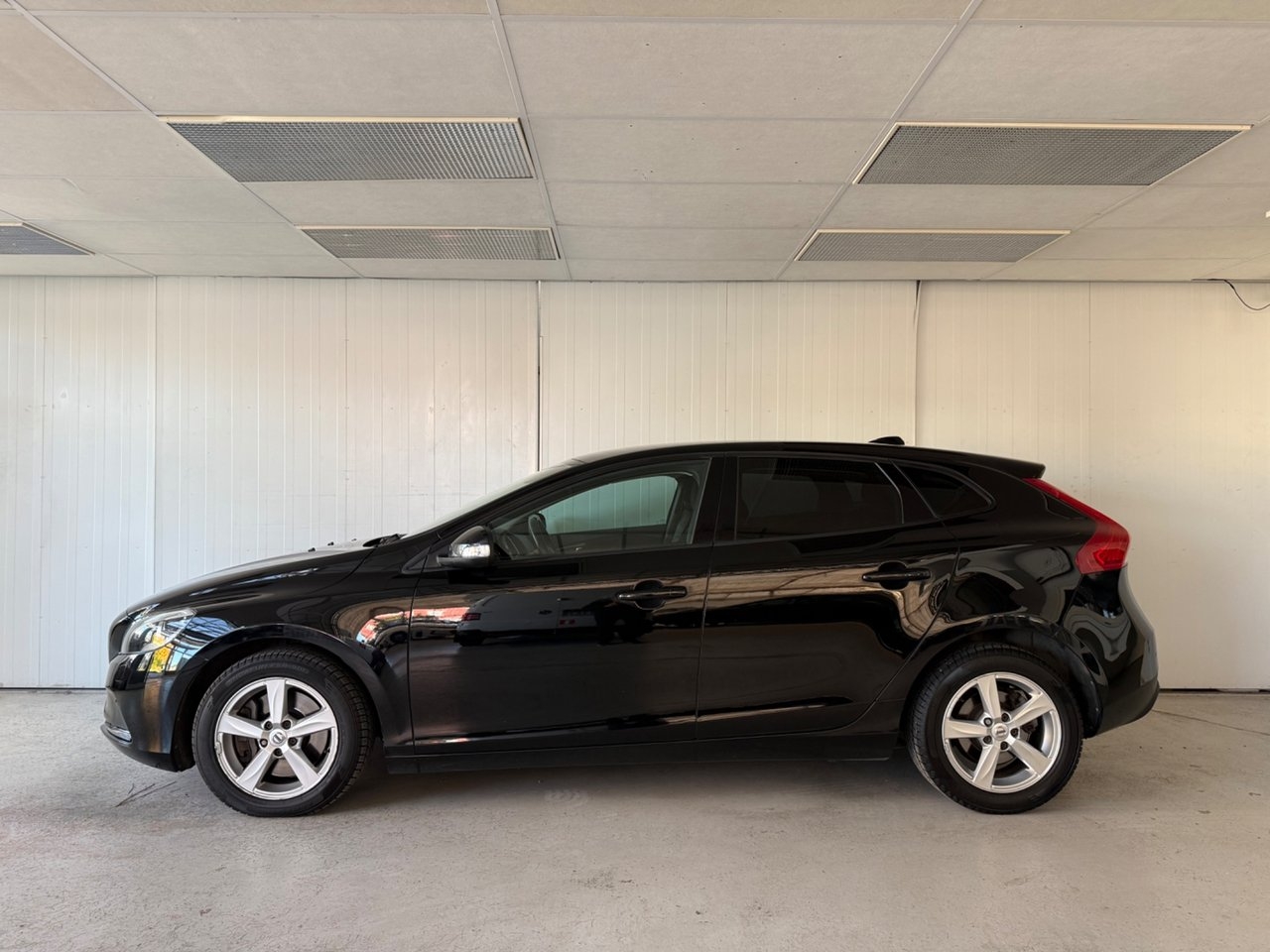 Volvo V40 2018, bild 2/10