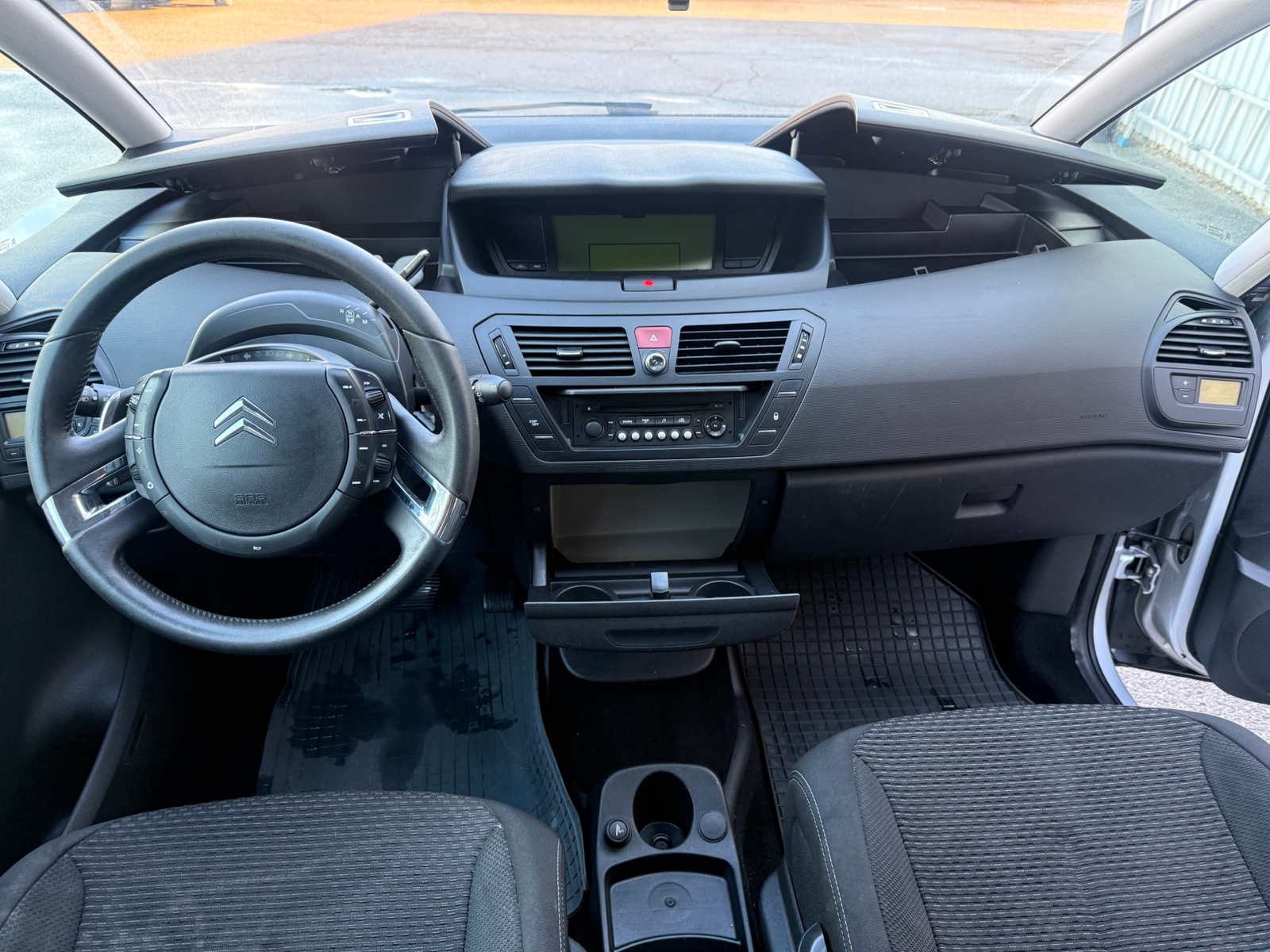 Citroen Grand C4 Picasso HDi 110 FAP 2010, bild 7/8