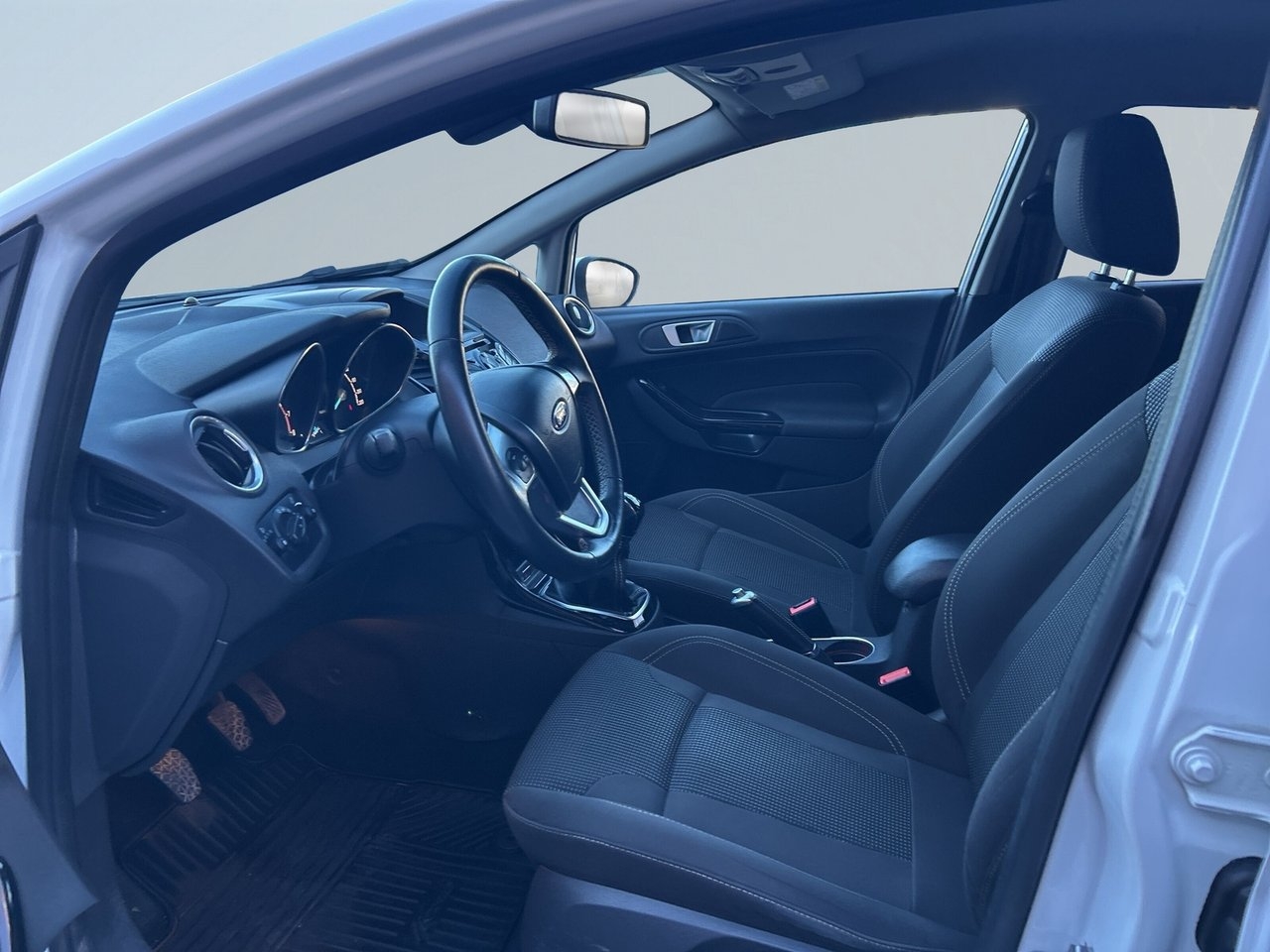 Ford Fiesta 2017, bild 7/10