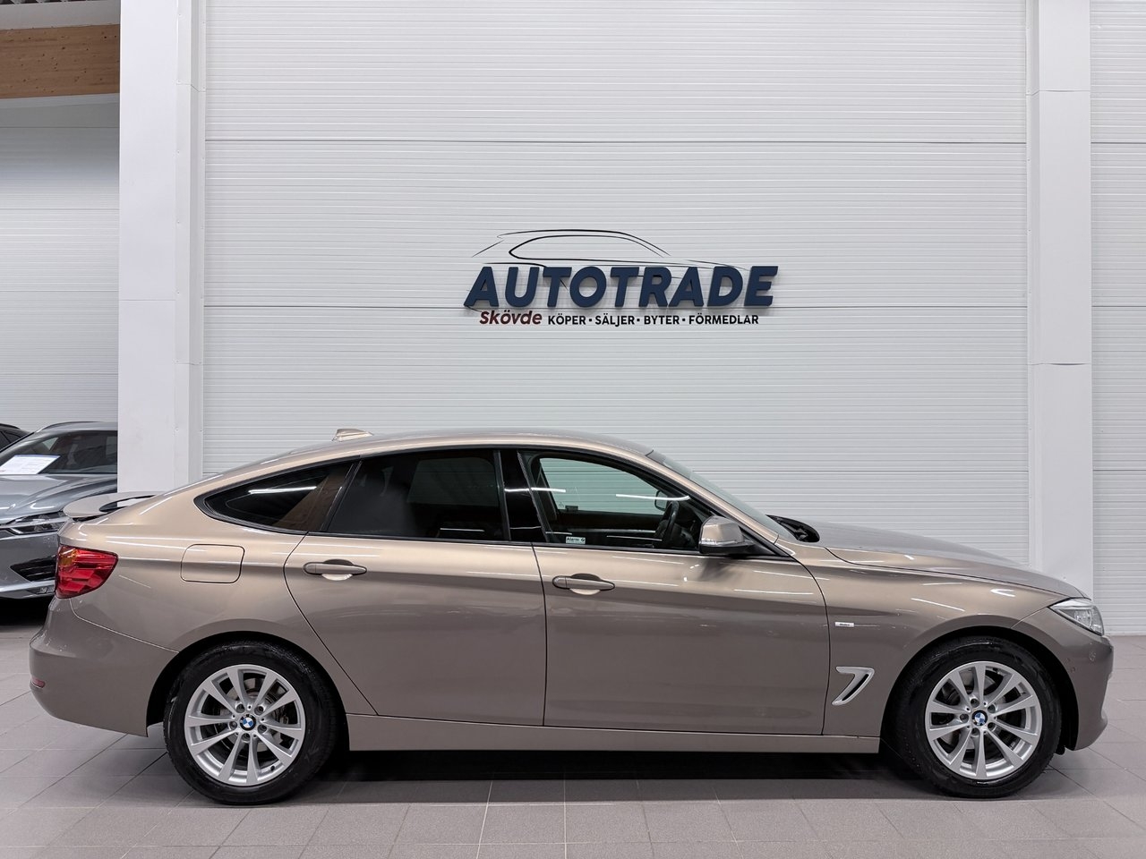 BMW 325 2014, bild 5/10