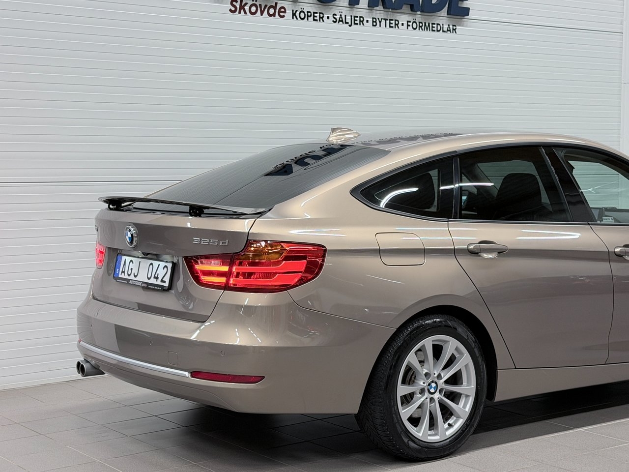 BMW 325 2014, bild 7/10
