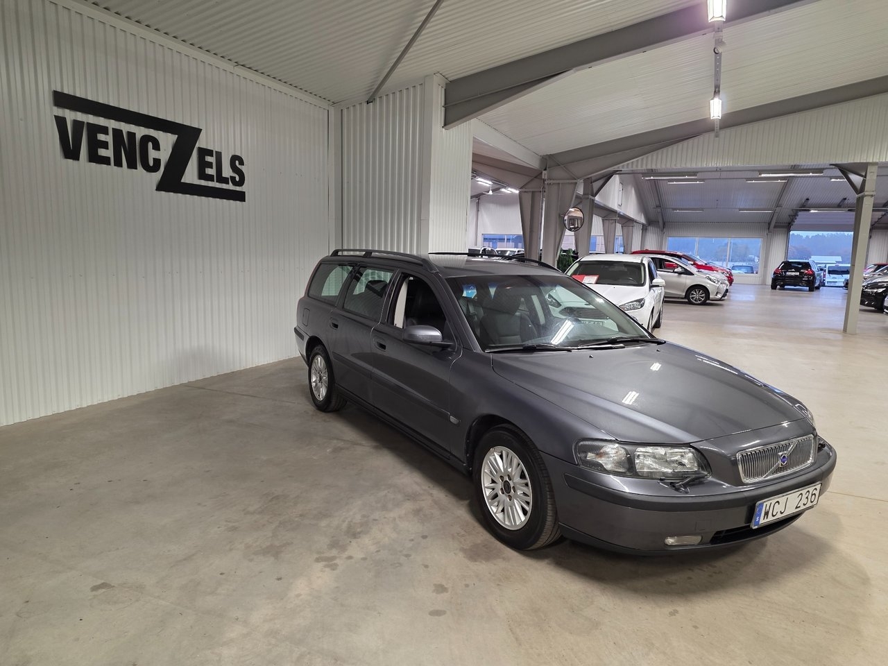 Volvo V70 2.4 Business 2004, bild 2/9