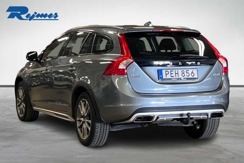 Volvo V60 Cross Country 2018, bild 2/10