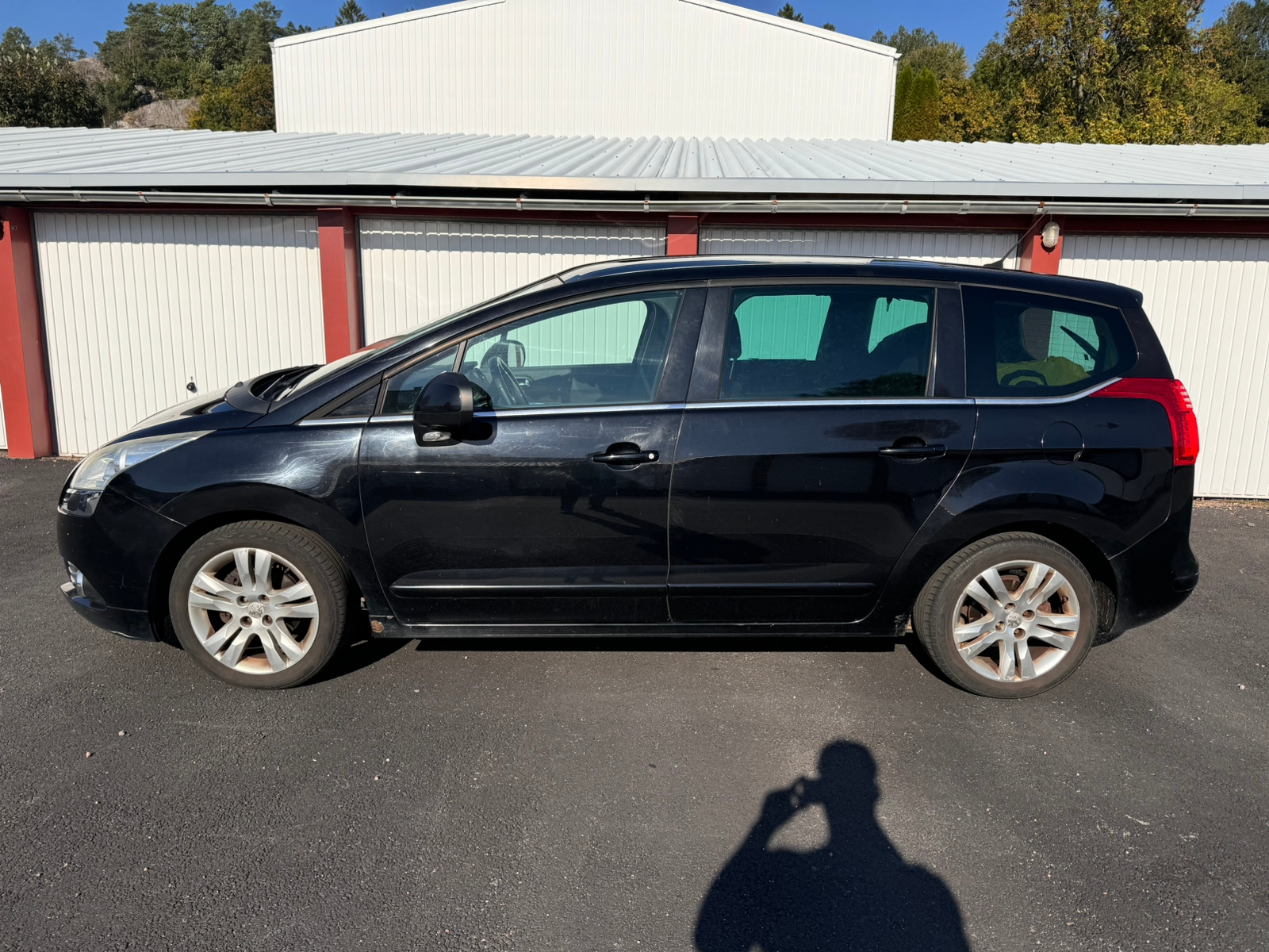 Peugeot 5008 1.6 HDi FAP Manuell 2010, bild 2/9
