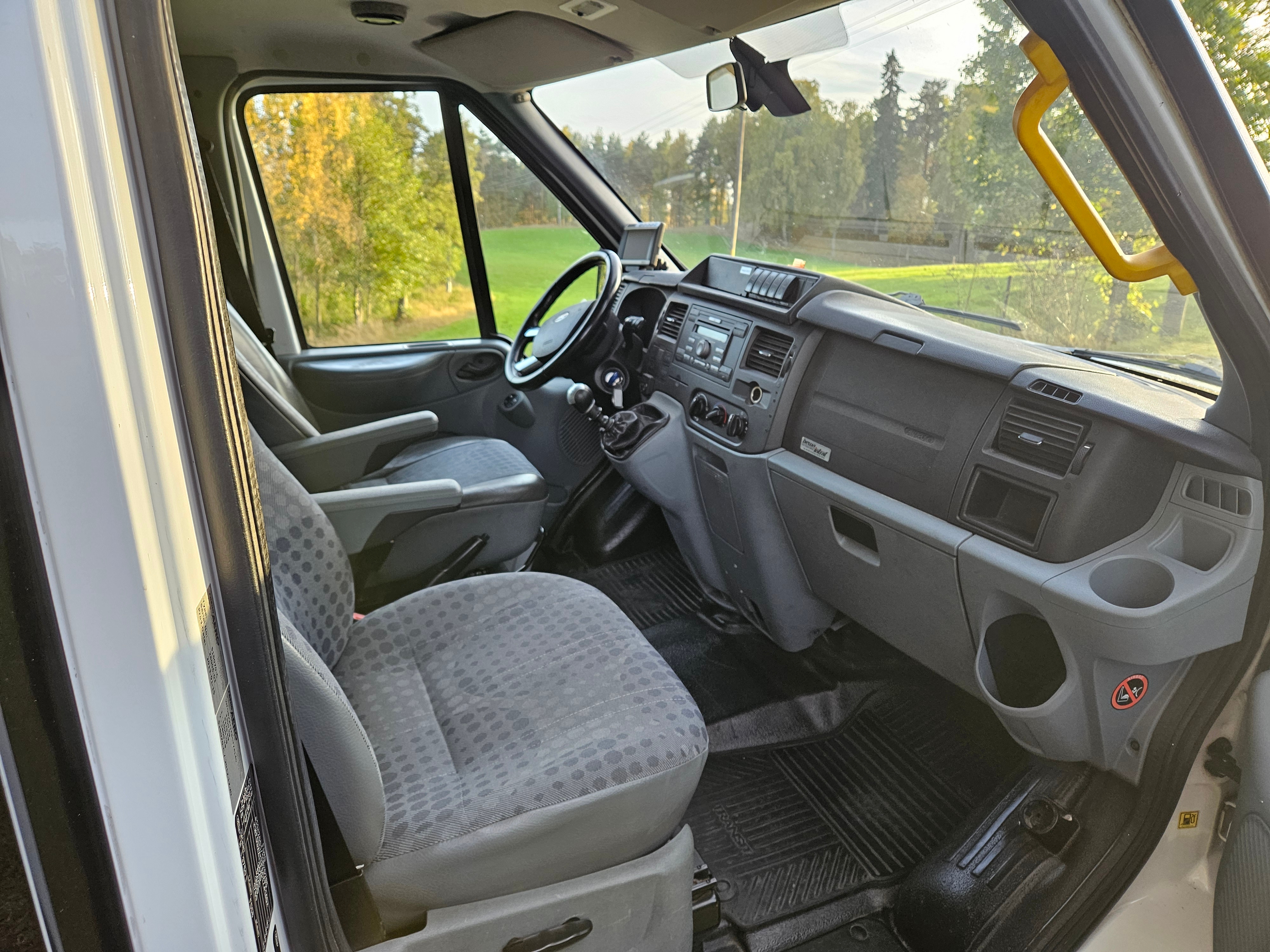 Ford Transit T330 Kombi 2.2 TDCi Manuell 2013, bild 6/10