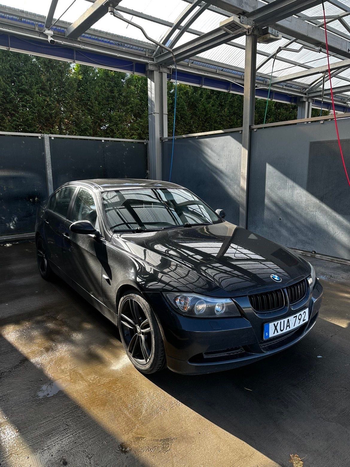 BMW 320 i Sedan Manuell 2006, bild 2/8