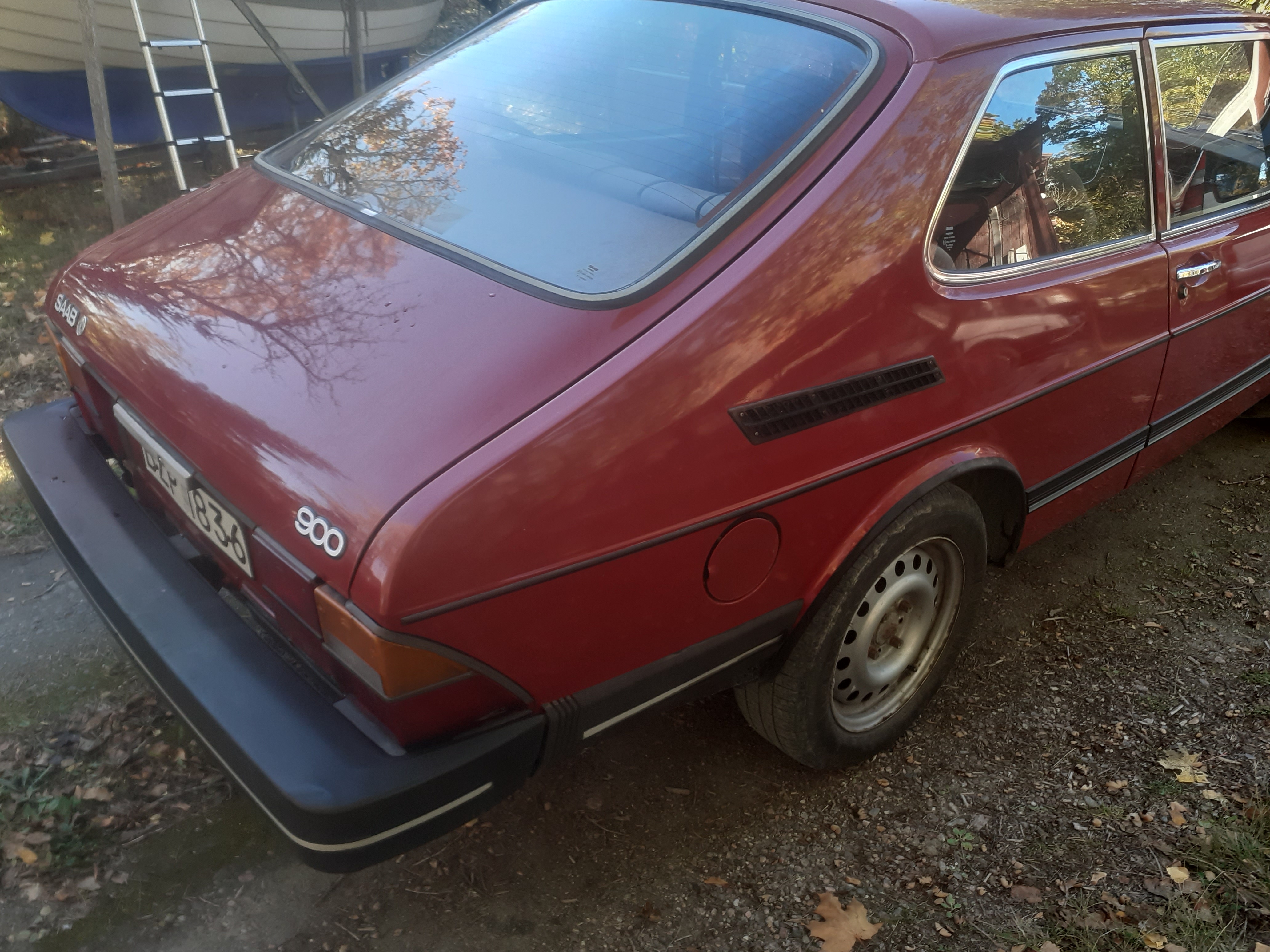 Saab 900 3-dörrar 2.0 Manuell 1985, bild 2/6