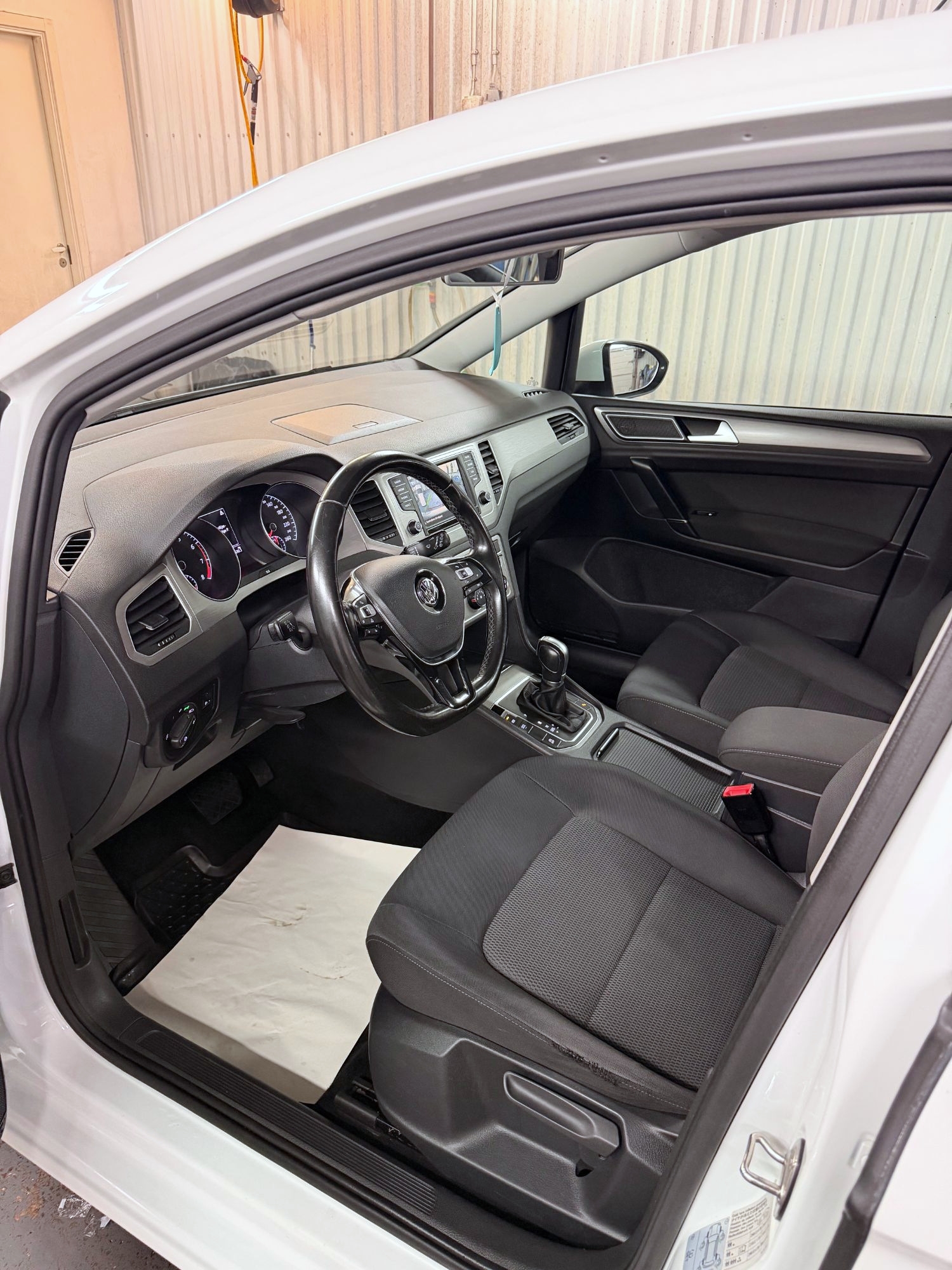 Volkswagen Golf Sportsvan 2018, bild 7/10