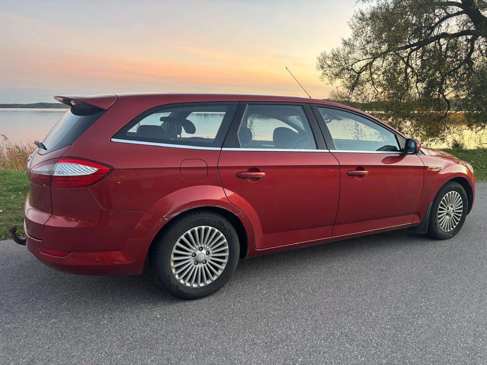 Ford Mondeo Kombi 2.0 Manuell 2008, bild 3/6