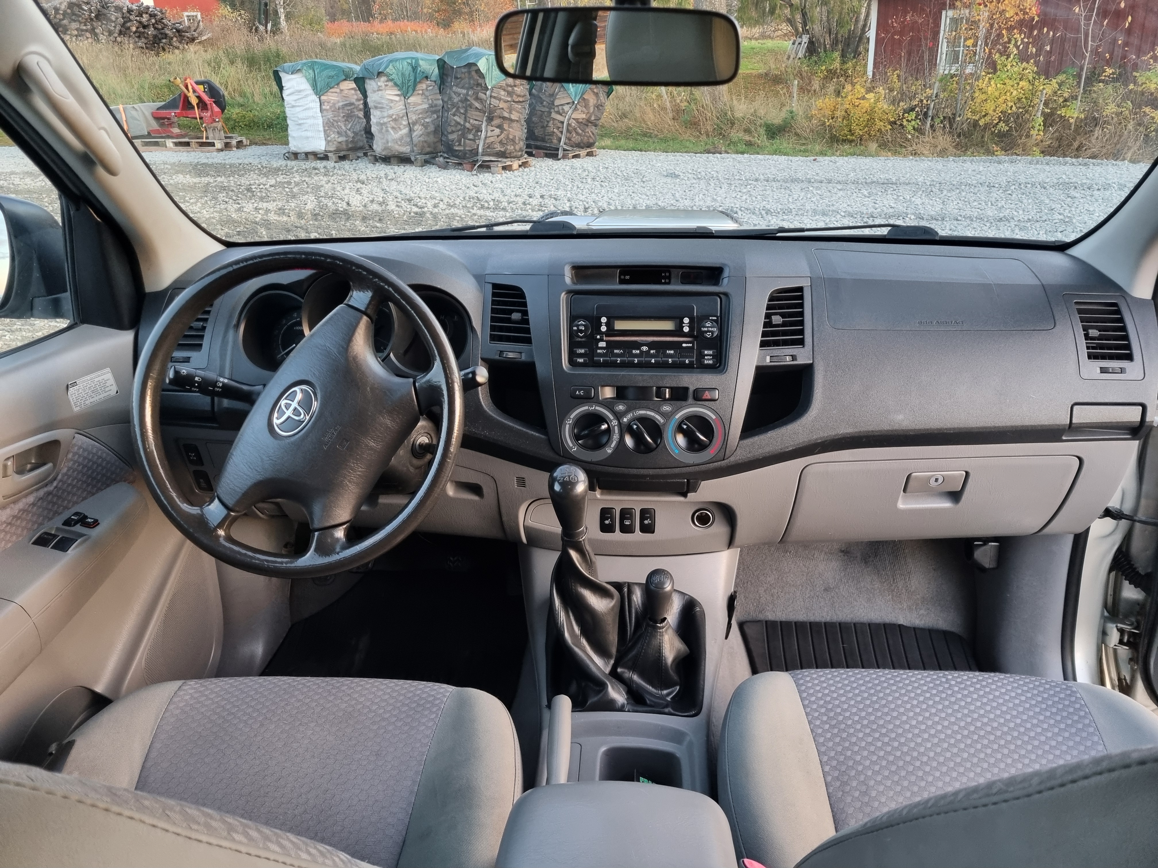 Toyota HiLux Extra Cab 2.5 4x4 Manuell 2007, bild 5/6