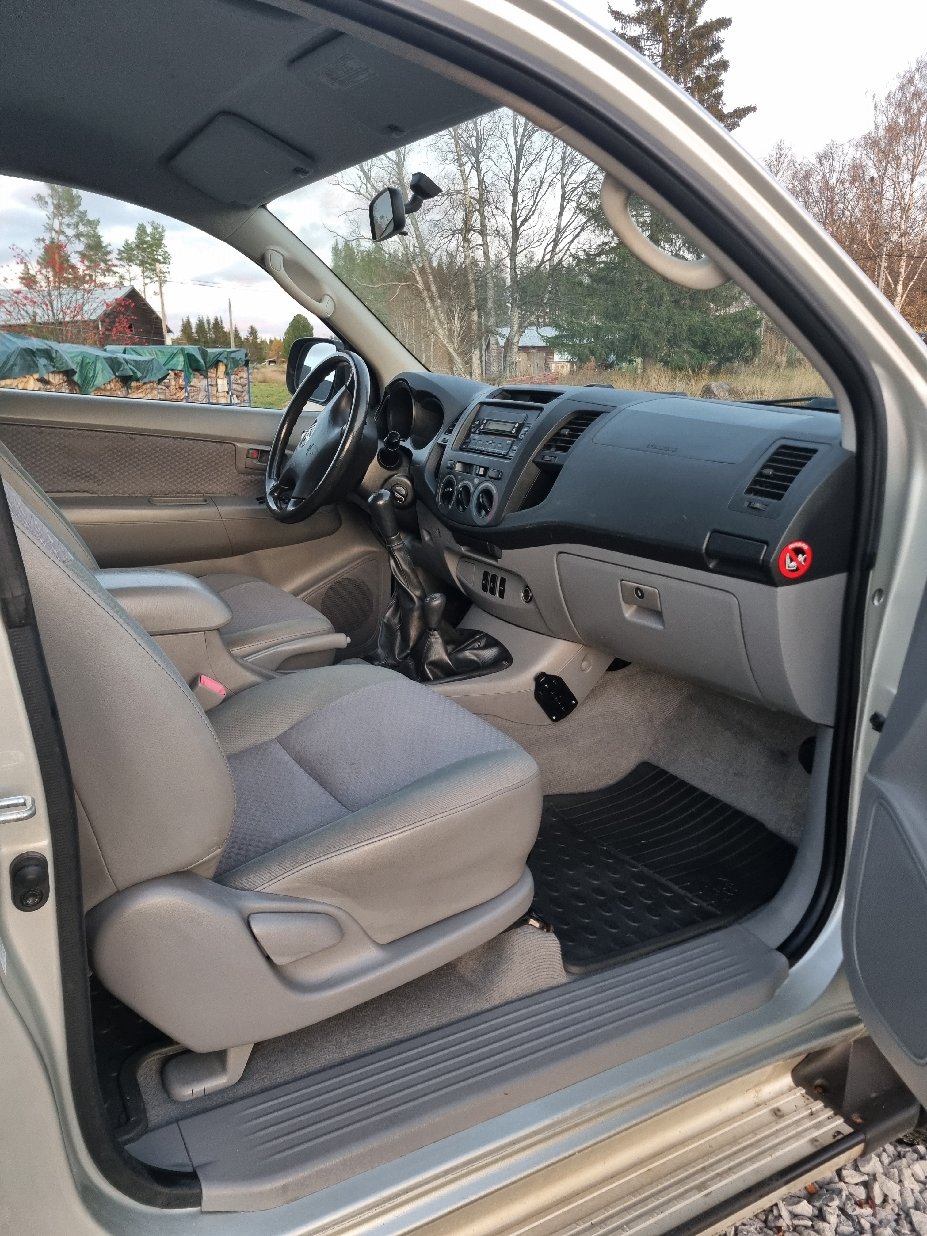 Toyota HiLux Extra Cab 2.5 4x4 Manuell 2007, bild 4/6
