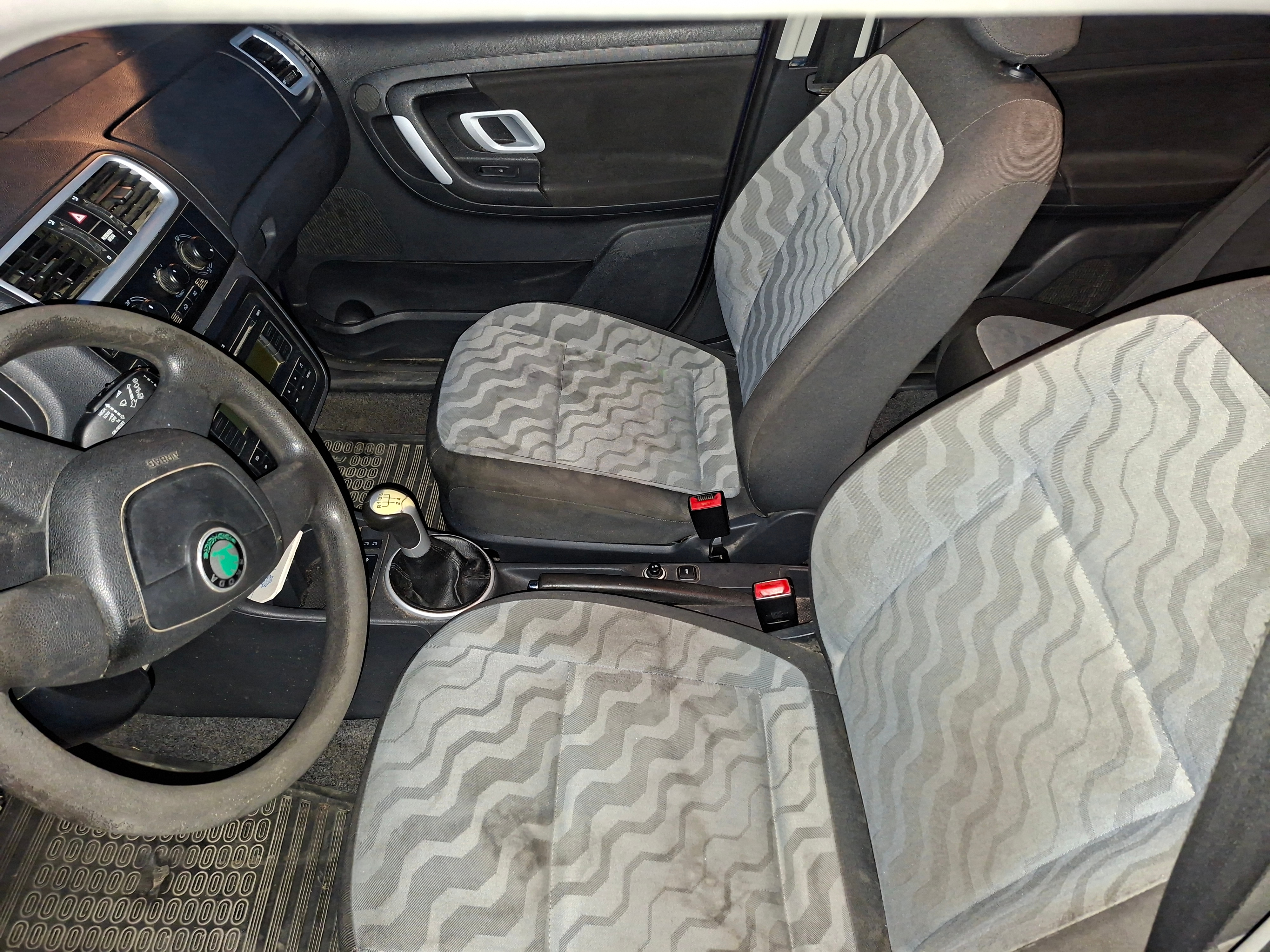 Skoda Fabia Kombi 1.2 Manuell 2010, bild 4/8