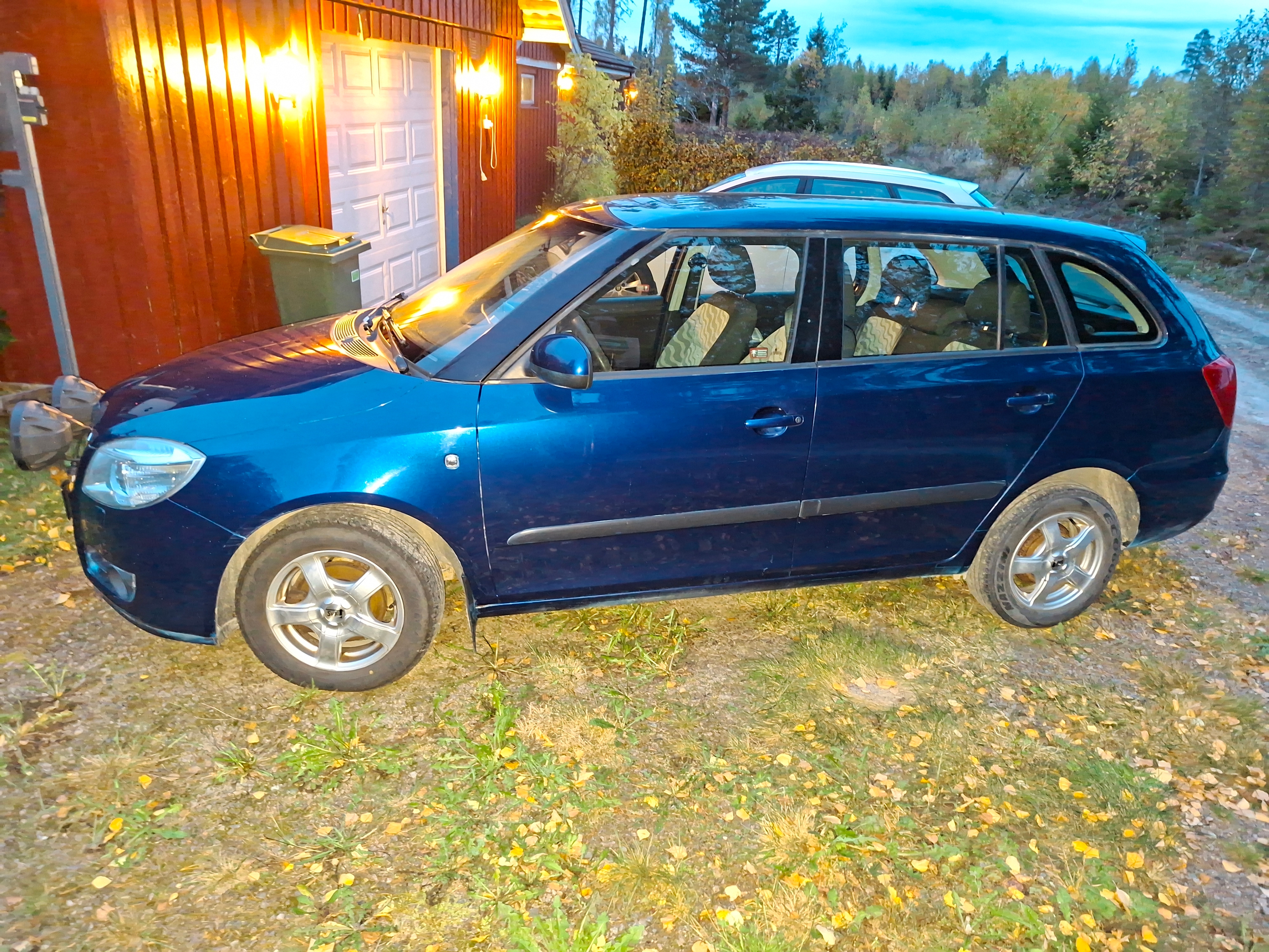 Skoda Fabia Kombi 1.2 Manuell 2010, bild 2/8