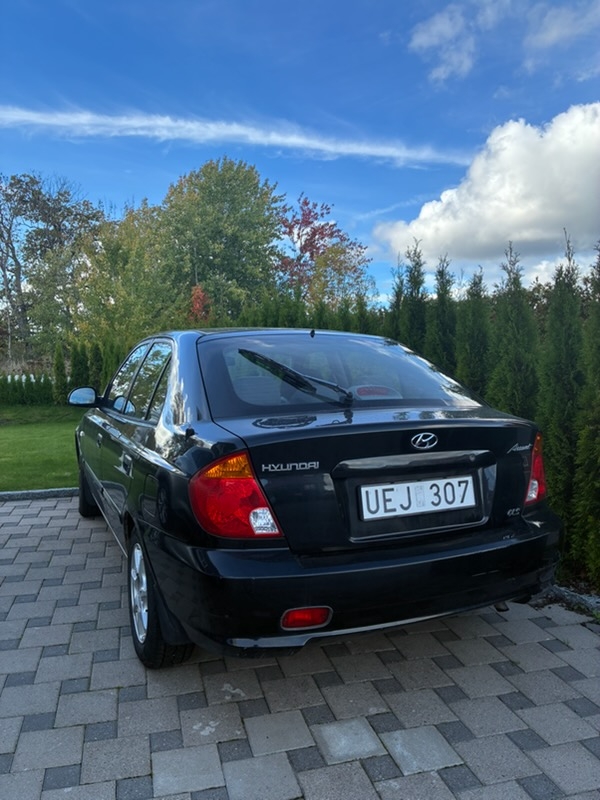Hyundai Accent 5-dörrar 1.6 Automatisk 2003, bild 2/8