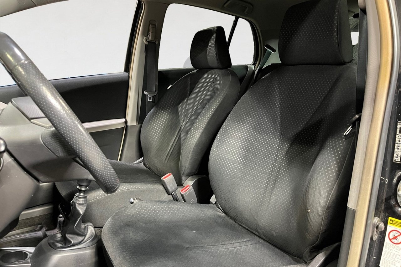 Toyota Yaris 2010, bild 3/10