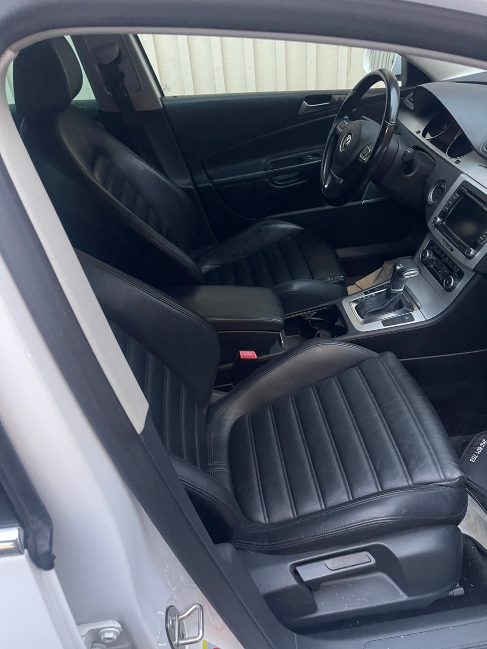 Volkswagen Passat 2011, bild 5/5
