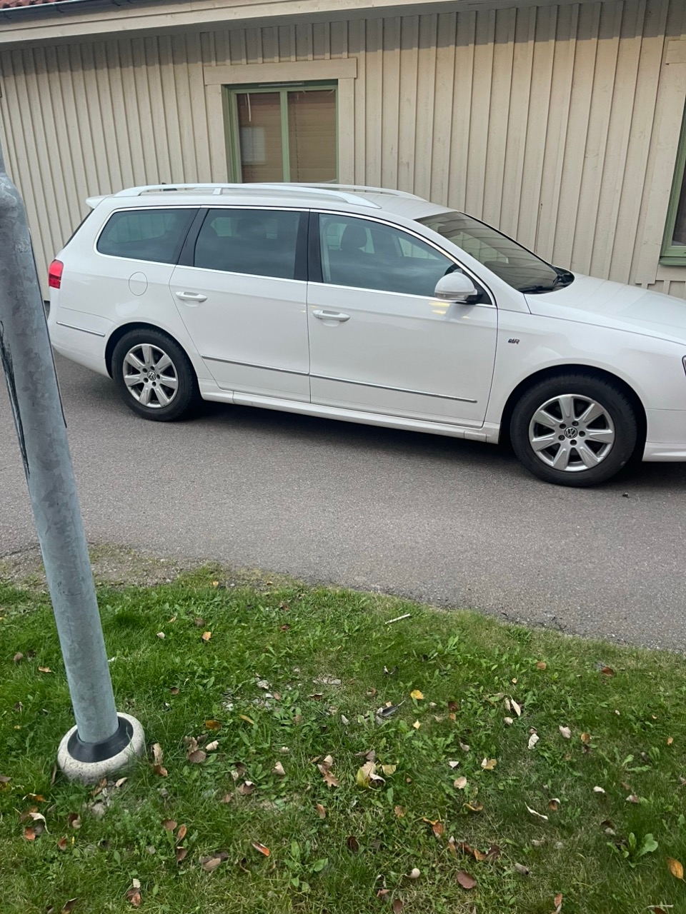 Volkswagen Passat 2011, bild 2/5